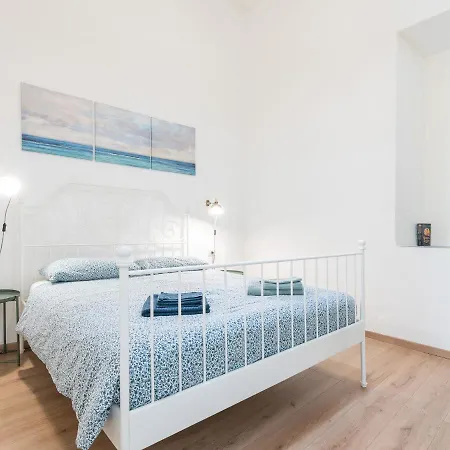 San Lucifero House شقة